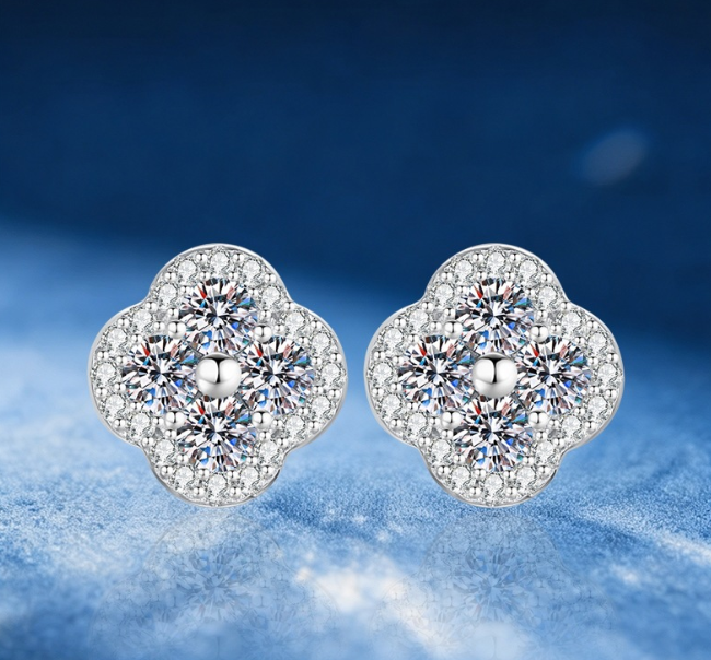 Sweet Lucky Clover Moissanite S925 Sterling Silver Stud Earrings